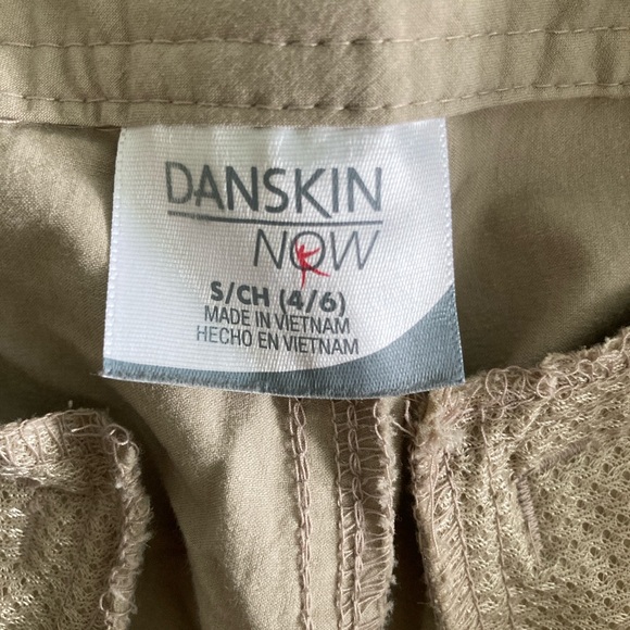 Danskin Now Convertible Hiking Pants Water Resistant Tan Women’s Size Small 4/6 - Picture 14 of 16